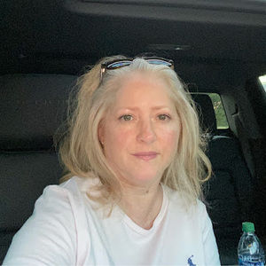 Meet your Posher, Joy